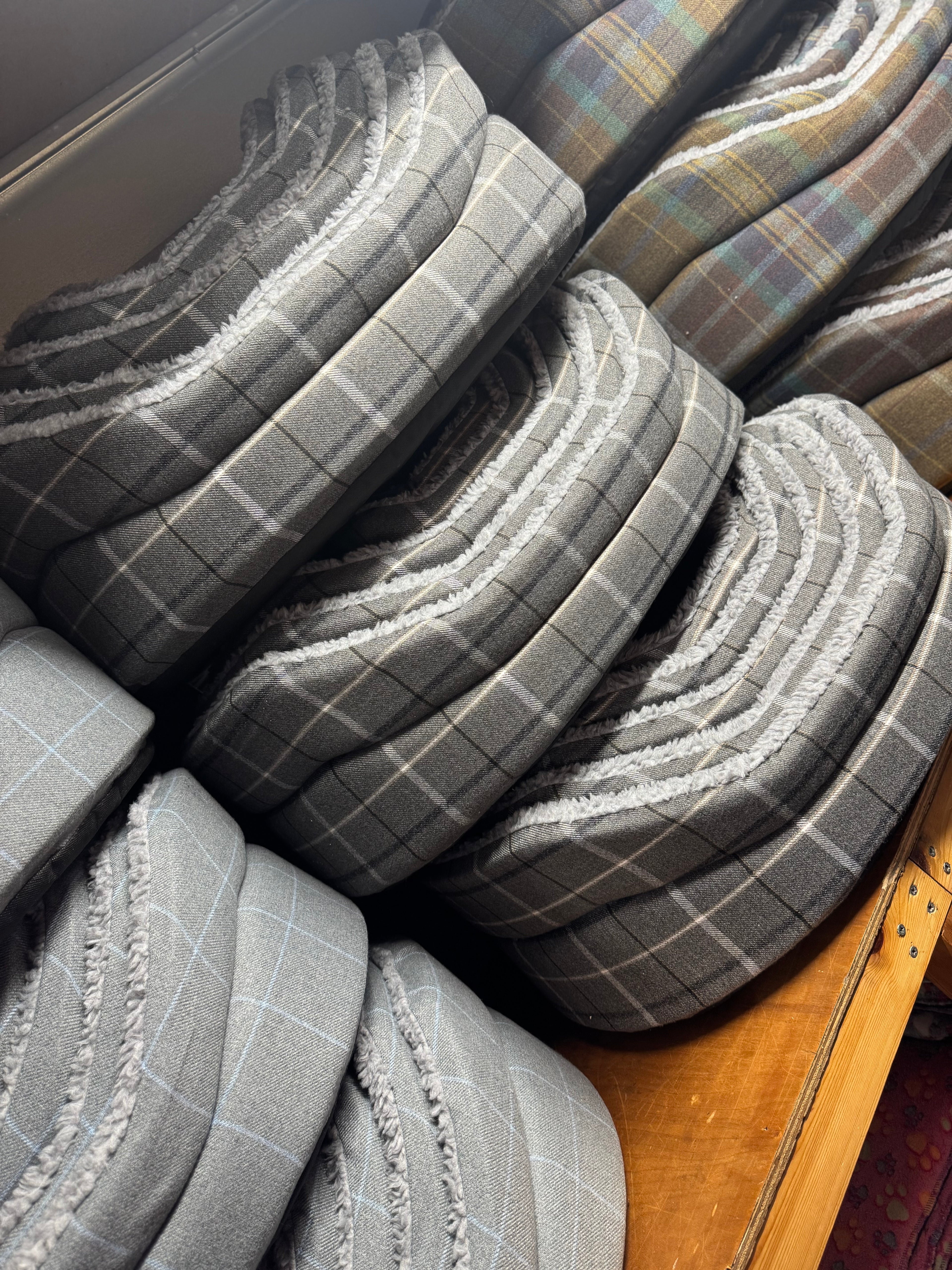 Oval Comfort Dog Beds