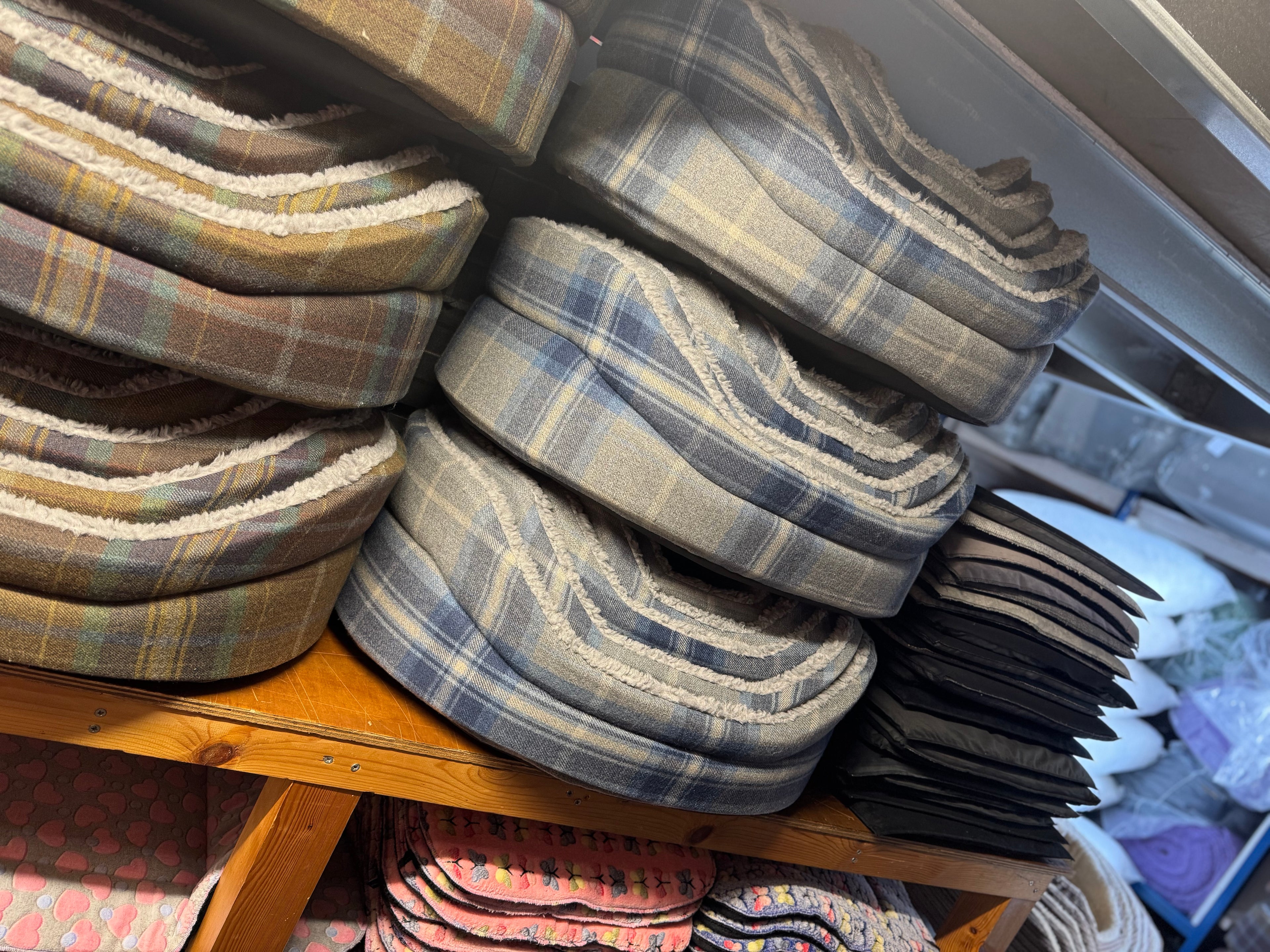 Oval Comfort Dog Beds